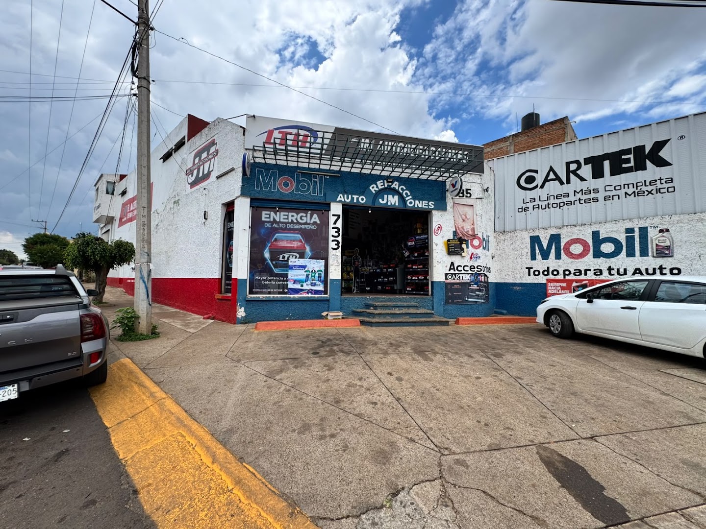 Fachada de Autorefacciones JM